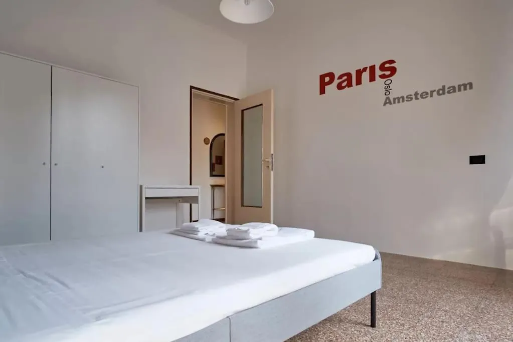 Spacious And Bright Close To Fiera And San Siro Milan Apartment